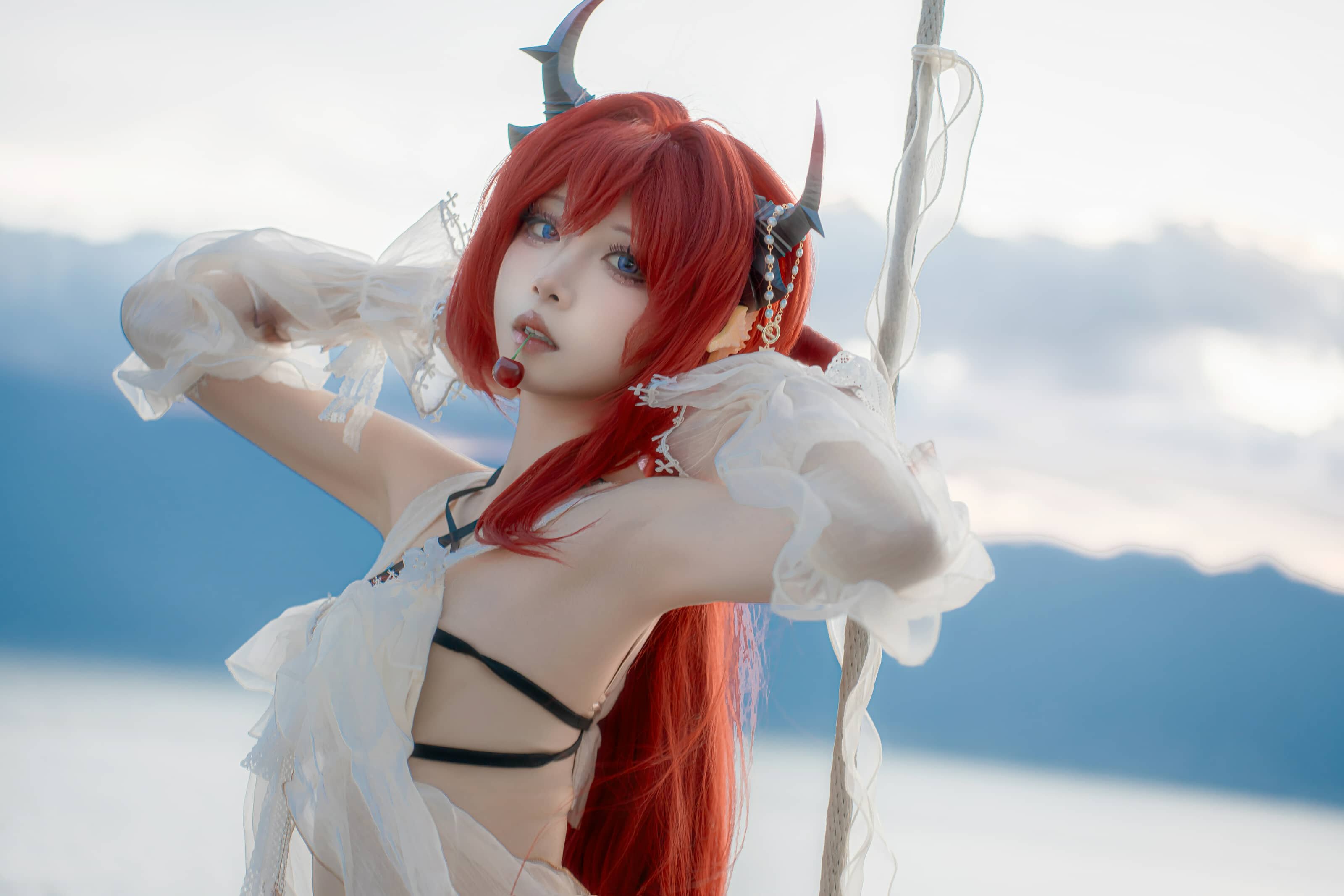 纸悦Etsu_ko 明日方舟 史尔特尔泳装