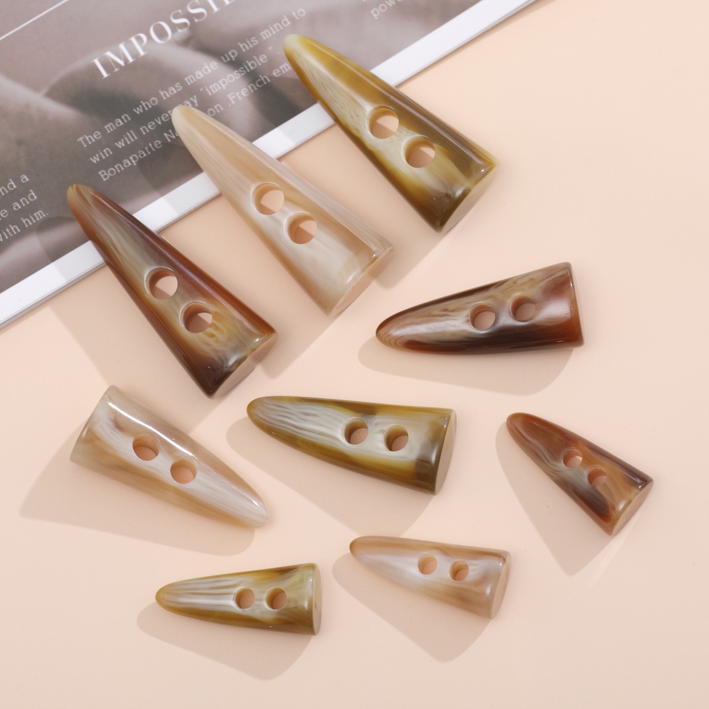 高級ホーンボタン、女性用ウールコートボタン、子供服ボタン、ホーンボタンアクセサリー