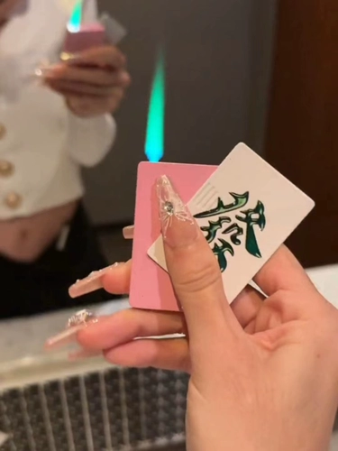 Hello kitty, брендовая розовая ветрозащитная креативная высококачественная зажигалка, популярно в интернете, подарок на день рождения