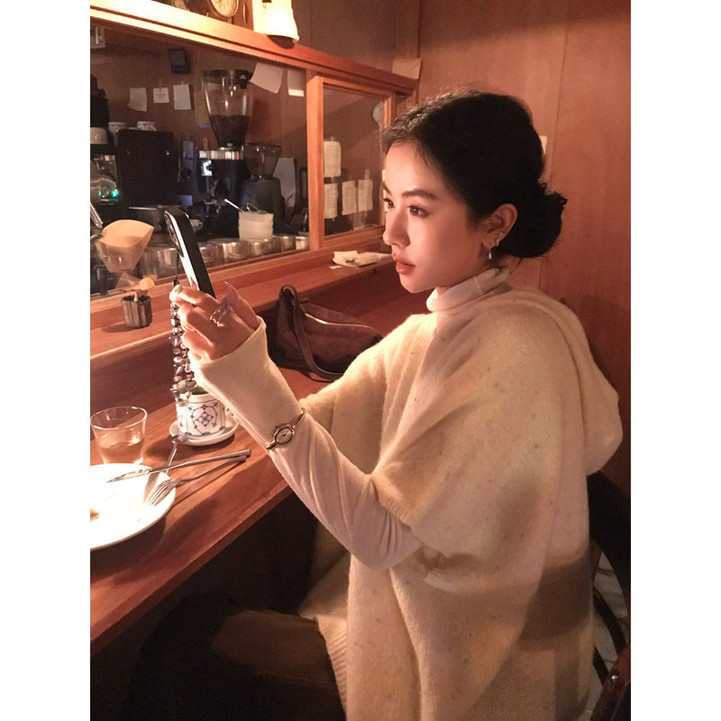 Ear Rae Alpaca Yarn Alpaca Wool Seamless One-Piece Hooded Cape Lazy Knitted Cover-Up Ear Rae Alpaca Yarn Alpaca Wool Seamless One-Piece Hooded Cape Lazy Knitted Cover-Up