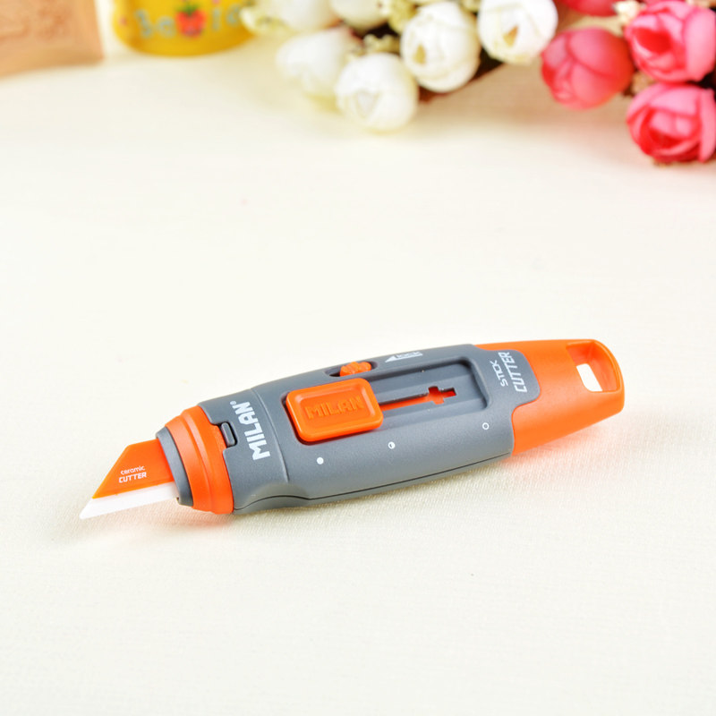 Milan art knife ceramic express safe carry-on small dismantling cutting paper cutter wallpaper knife artifact knife