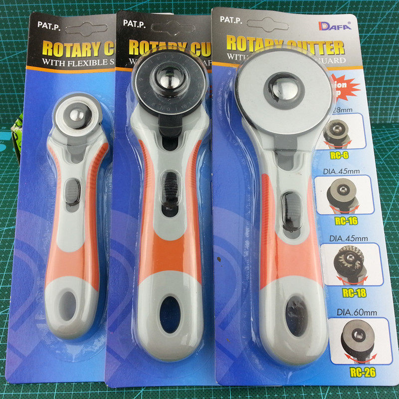 Taiwan DAFA Dafa cloth cutting knife Leather cutting knife Large round knife cutting roller knife Leather cutting material leather cutting tool