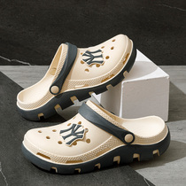 Hole shoes mens non-slip summer ins trend new sports stepping on shit feeling outside wearing Baotou slippers beach sandals men