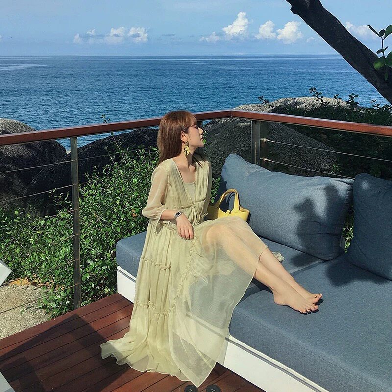 2022 new summer temperament fairy goddess Fan Yang style suspender skirt loose and thin and age-reducing French bellflower dress