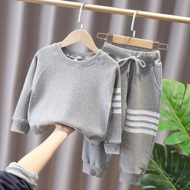 Children's sports suits boys 2022 spring and autumn clothes new baby handsome foreign fashion trendy net red Korean children's clothes