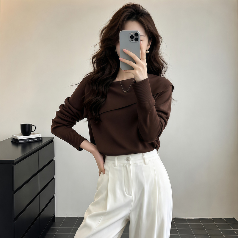 Stylish and Elegant One-Line Lapel Knit Sweater for Women, 2026 Early Autumn New Model, Slimming and Age-Reducing, Versatile Top Stylish and Elegant One-Line Lapel Knit Sweater for Women, 2026 Early Autumn New Model, Slimming and Age-Reducing, Versatile Top