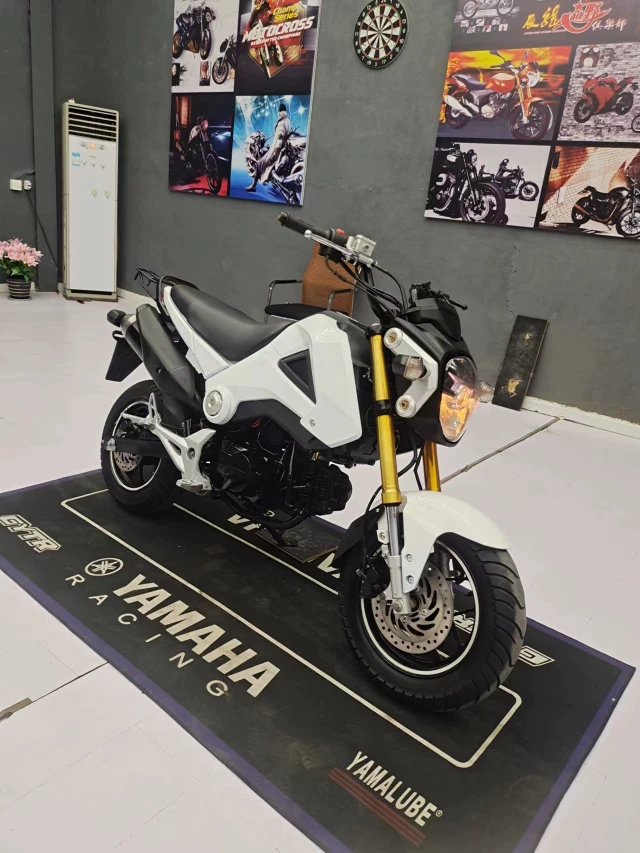 Новый маленький обезьянка 125cc локомотив Little Monster Little Little Little Little Monkey 150cc кукольный мотоцикл кросс-езда уличные автомобили