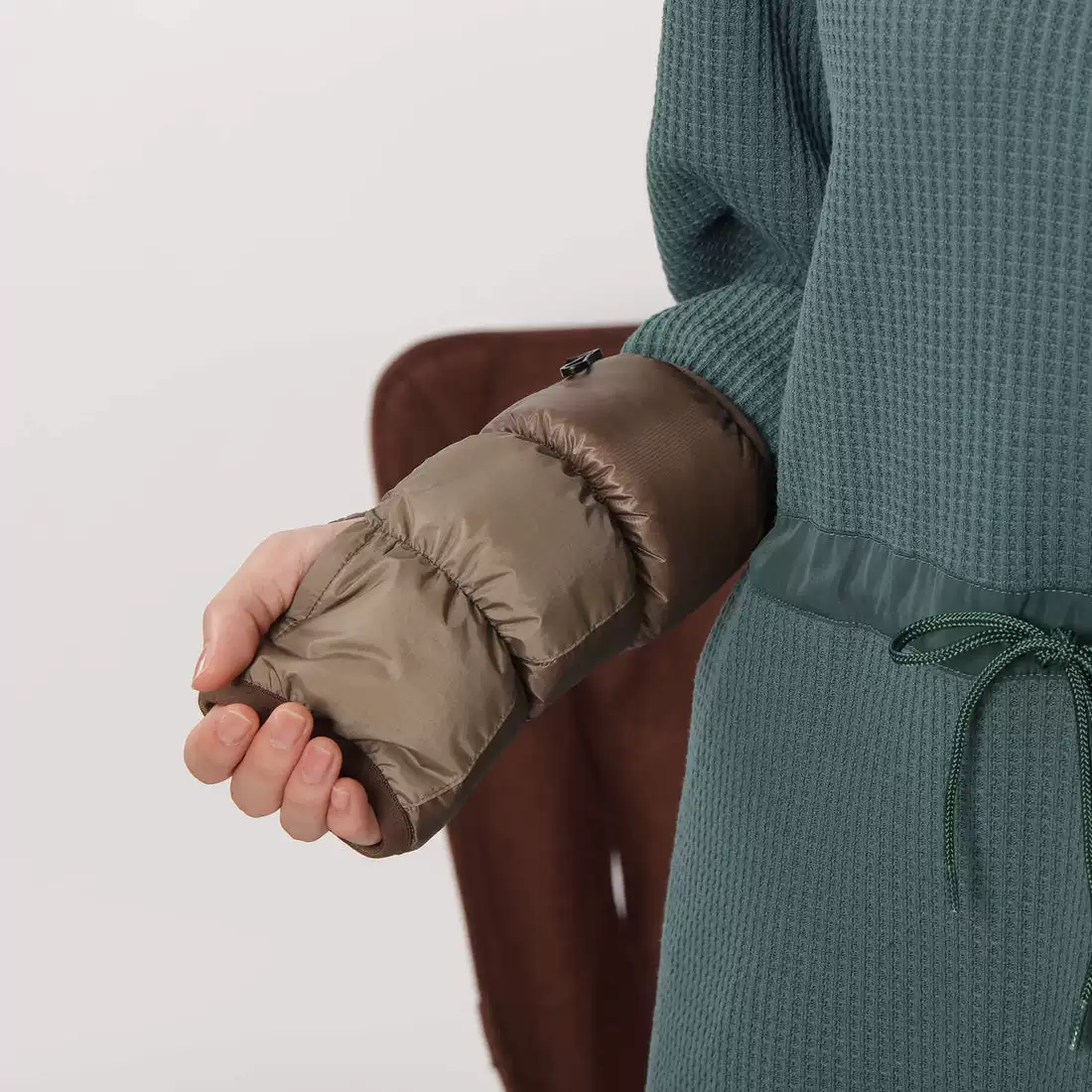 [Японские NANGA горная серия DOWN WRIST GAITERS зимние наружные тёплые удлинённые манжеты перчаток с пухом]