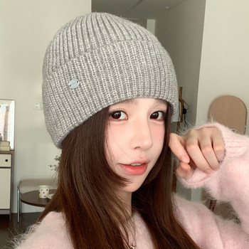 Women's warm winter fashionable hat