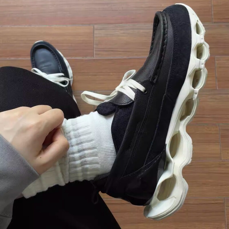 Men's and Women's Casual Commuting Sneakers, Trendy Outdoor Running Shoes, Thick-Soled Jogging Shoes, Hiking Shock-Absorbing Low-Top Loafers