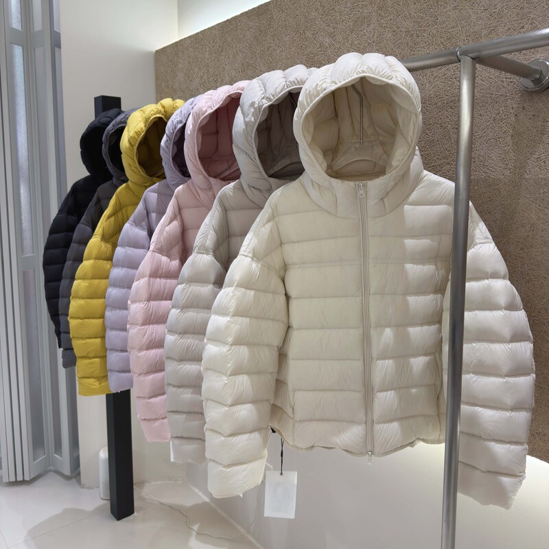 90% White Duck down Short Puffer Jacket for Women with Hood, Lightweight down Jacket for Petite Figures, Simple and Versatile 90% White Duck down Short Puffer Jacket for Women with Hood, Lightweight down Jacket for Petite Figures, Simple and Versatile