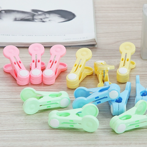 Пять -Юань Специальная упаковка из 12 пластиковых клип -табуреток из сильных ветропроницаемых зажимных носков и зажима нижнего белья