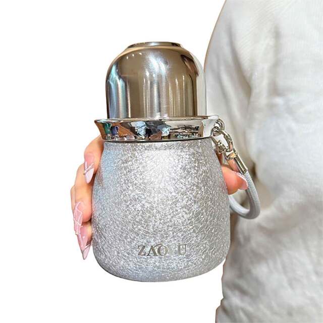 Titanium insulated cup for women, high-looking 2026 new tea cup, compact, portable straw cup, light luxury water cup