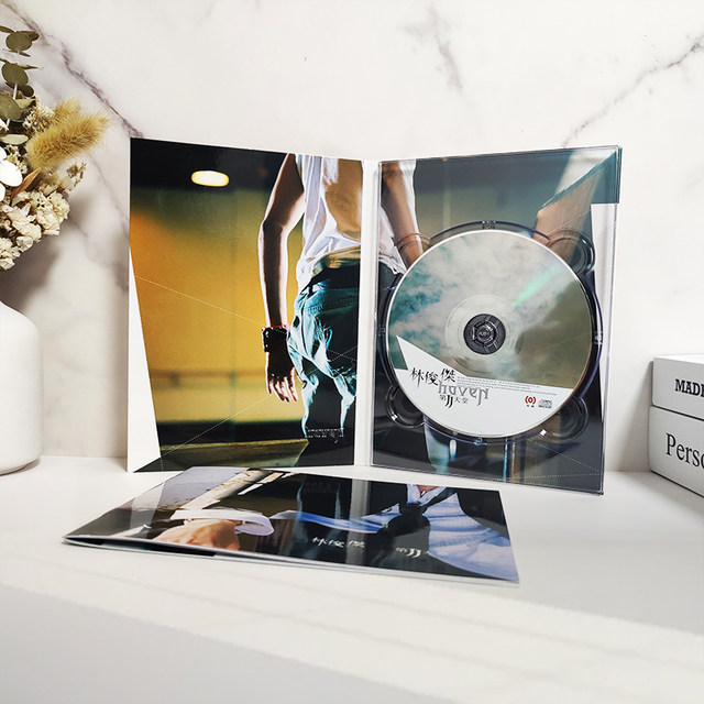 Taiwanese version of JJ Lin's Second Heaven (paperback edition) album CD+lyric book physical album