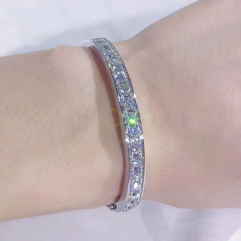 Moissanite Bracelet with Full Diamond Inlay, Luxurious and Elegant Design, Versatile Fashion Jewelry