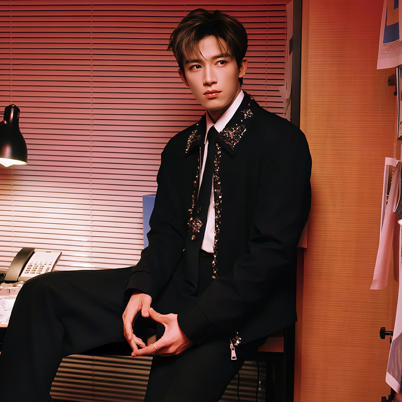 Wang Xingyue Celebrity Style Handmade Beaded Men's Jacket for Spring and Autumn, High-Quality, Unique, Stylish, Handsome Black Jacket Trendy