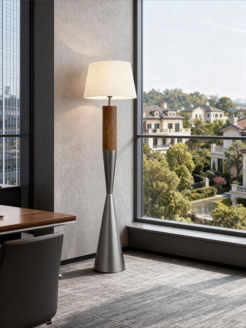 French Mid-Century Style Floor Lamp Next to the Sofa in the Living Room, High-End American Retro Creative Stylish Simple Decorative Lamps