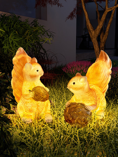 Solar-Powered Luminous Squirrel Lamp Outdoor Courtyard Decoration Lawn Park Waterproof Animal-Shaped Lamp Garden Landscape Lamp
