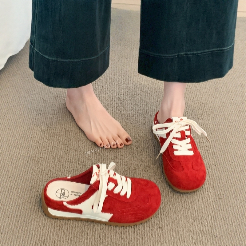 British Genuine Leather Red German-Style Closed-Toe Half-Slippers for Women, Suitable for Outdoor Wear in Summer 2026, New Thick-Soled Slip-On Sandals British Genuine Leather Red German-Style Closed-Toe Half-Slippers for Women, Suitable for Outdoor Wear in Summer 2026, New Thick-Soled Slip-On Sandals