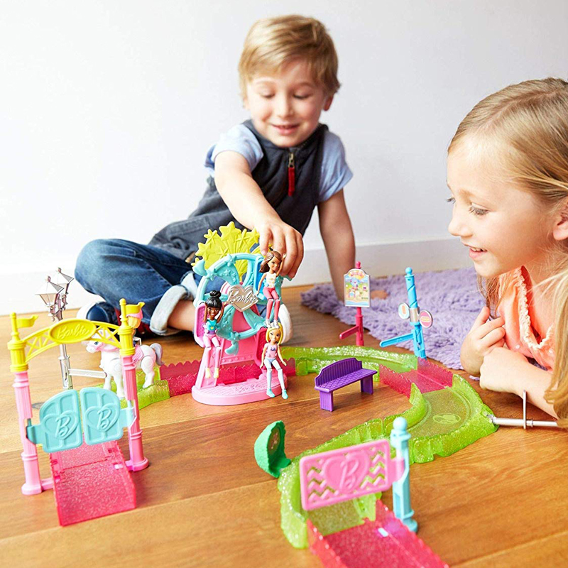 Metebarbie's White Horse Carnival FHV70 Mini Barbie track New gameplay girl posing as a family wine toy