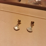 Bvlgari/Bulgari Divas 'Dream с алмазными серьгами маленькая юбка вентиляционное вентилятор 18 тыс. Серьги из розового золота