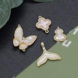 Натуральный аксессуар, подвеска ручной работы, микроинкрустация, четырехлистный клевер