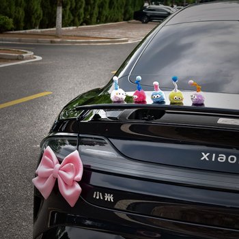 Cute and conspicuous bag ~~~the rear decoration of the car