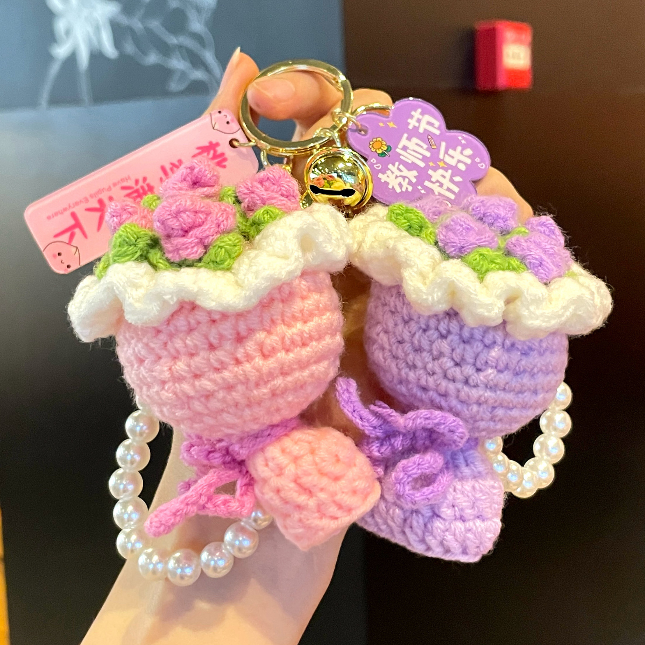 教师节礼物送女老师幼儿园实用谢师礼2026新款钥匙扣手捧花束挂件