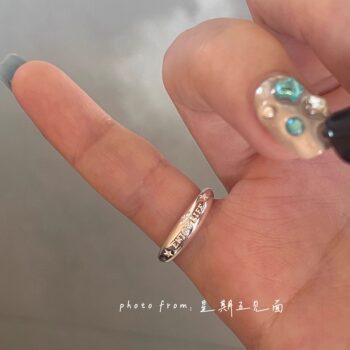 Enjoy the moment with sterling silver tail ring carpediem