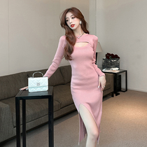 2022 new long autumn and winter fashion sexy leaky hot girl temperament hip-covering knitted bottoming slit long-sleeved dress