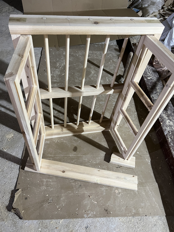 Solid Wood Windows, Casement Windows, Chinese-Style Lattice Windows, Vintage Glass Windows for Guesthouses, Sliding and Folding Windows, and Window Guards