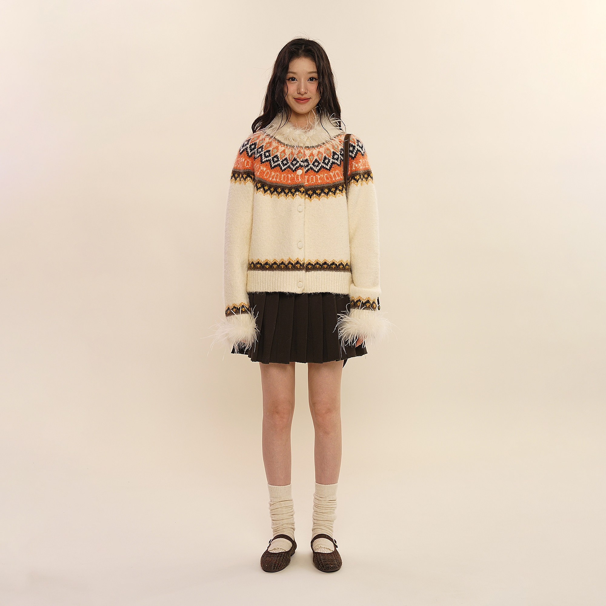 Moromoro Winter FairIsland sweater jacket woman retro collared ostrich hair round collar knit cardiovert-Taobao