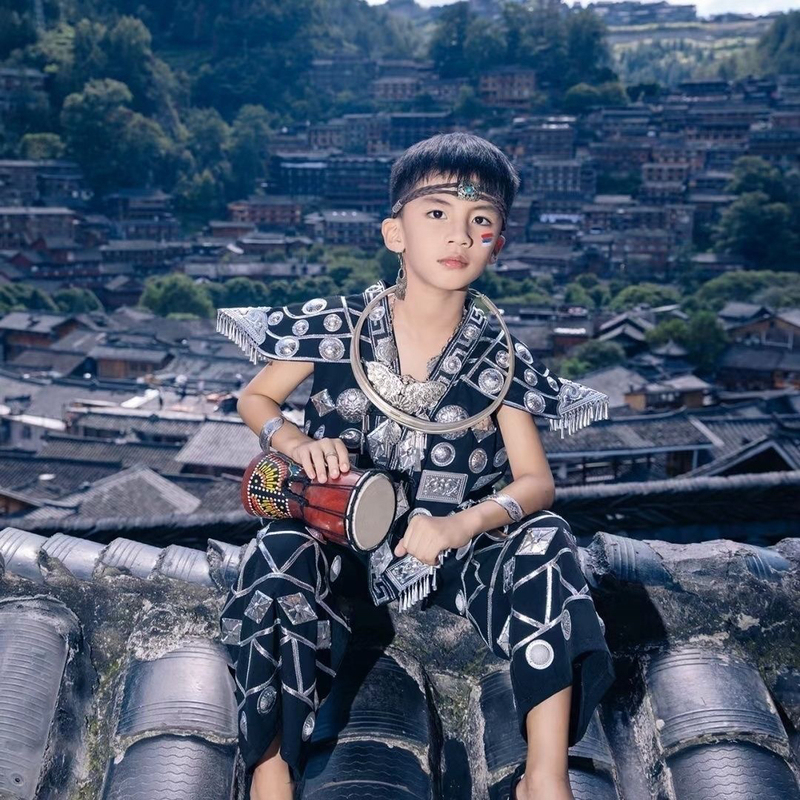 New Miao Kidsren's Photography Clothing, Ancient City Travel Photography, Cool Clothing, Men's Miao and Yi Characteristic Horns, Boys' Short Sleeves