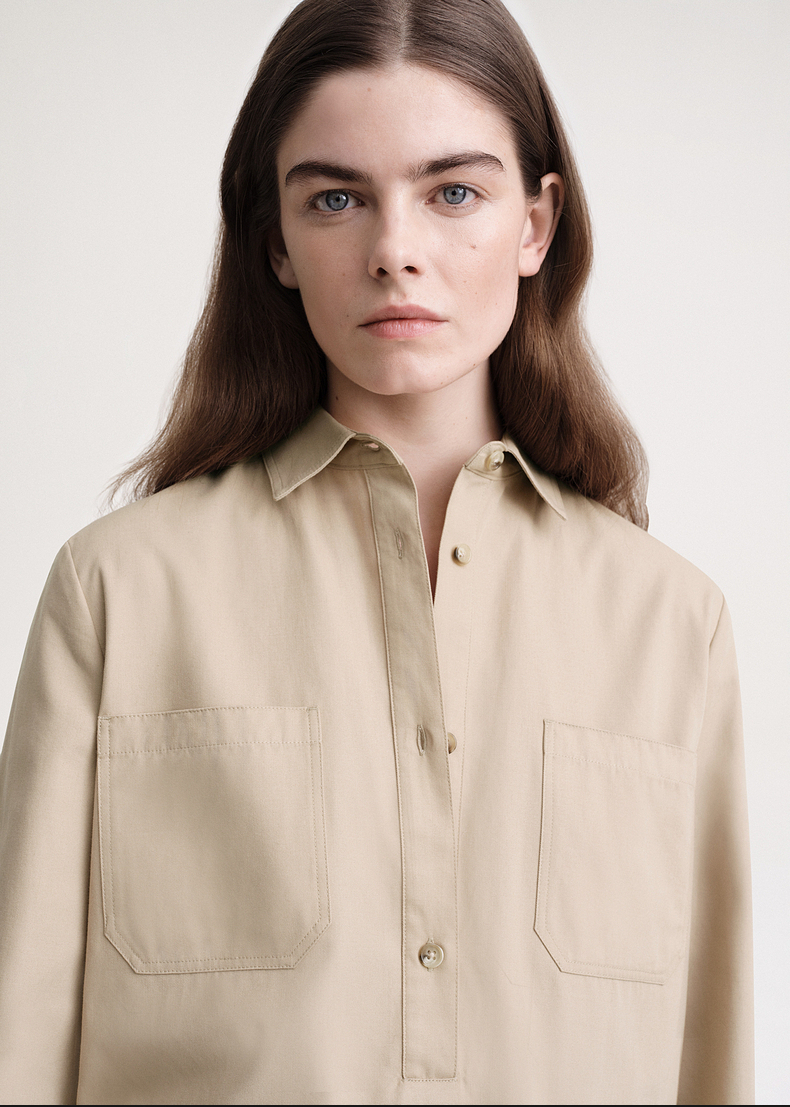 SS25【TOTEME】Beige Long Sleeve Top with applied pockets Totême // Beige Plisse Structured Top – VSP Consignment