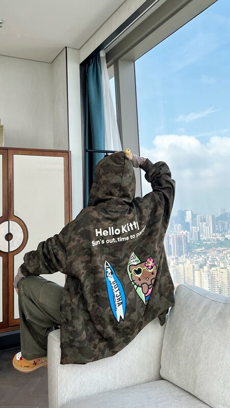 Bohan Xiuxiu Brand Army Green Camouflage Skateboard Cartoon Print Hooded Sweatshirt Jacket