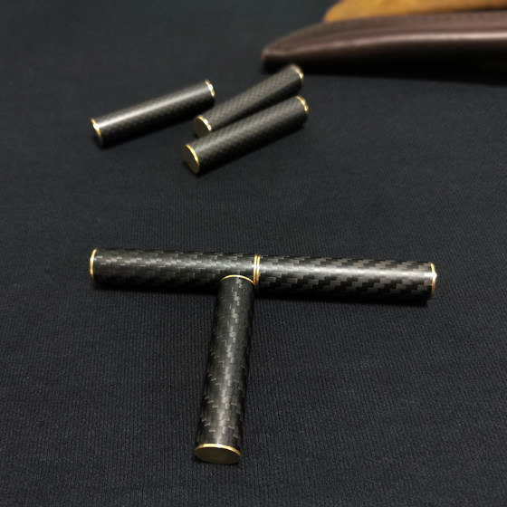 三节棍指尖陀螺磁性金属碳纤维减压神器无聊玩具酷解压神器有趣