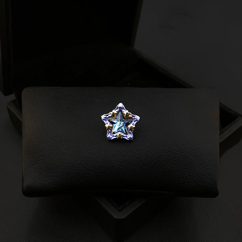 Cute Summer Lucky Star Mini Anti-Exposure Brooch for Men and Women, Suit Lapel Pin, Versatile Five-Pointed Star Design Accessory