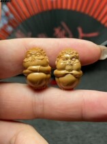 Olive stone cartoon flying Pixiu single olive stone carving tyrant and little coward bag men and women literary play list pendant