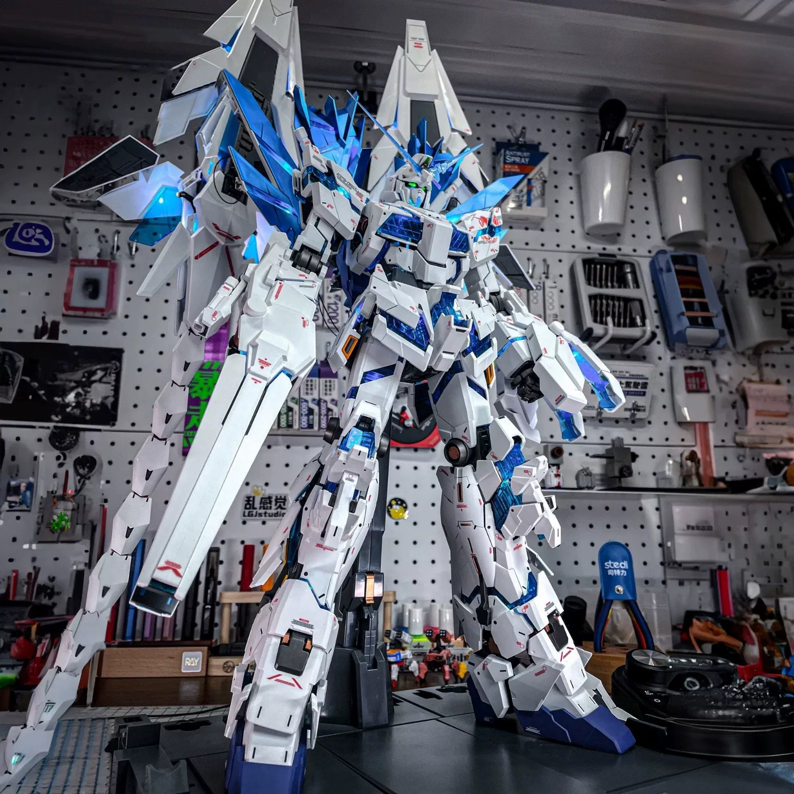 Крупногабаритная модель MEGA Green Zaku 1/48 PG Unicorn Snow White Mecha Фигура японская версия, подходит для 14 лет и старше