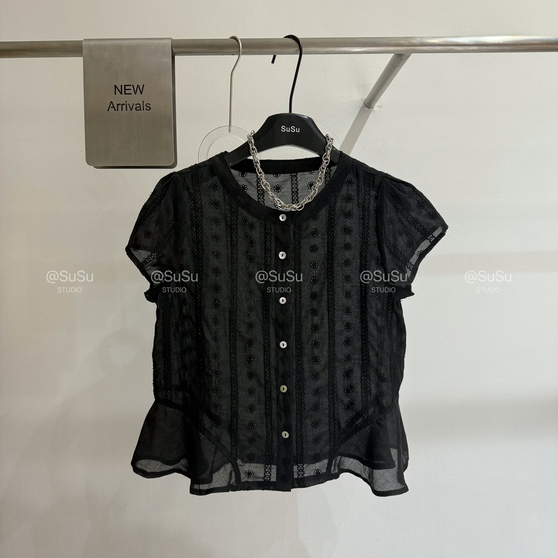 High-End European Goods 2026 Summer New Round-Neck Casual Lace Embroidery Hollow-Out Single-Breasted Short-Sleeve Shirt Women's Top High-End European Goods 2026 Summer New Round-Neck Casual Lace Embroidery Hollow-Out Single-Breasted Short-Sleeve Shirt Women's Top