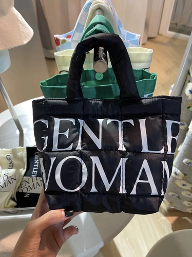 Классическая маленькая сумка на одно плечо с пухом, официальный продукт, Таиланд