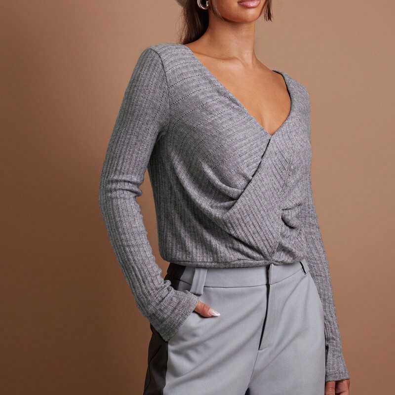 Shein Genuine Women's V-Neck Long-Sleeved Simple T-Shirt for Daily Casual Wear