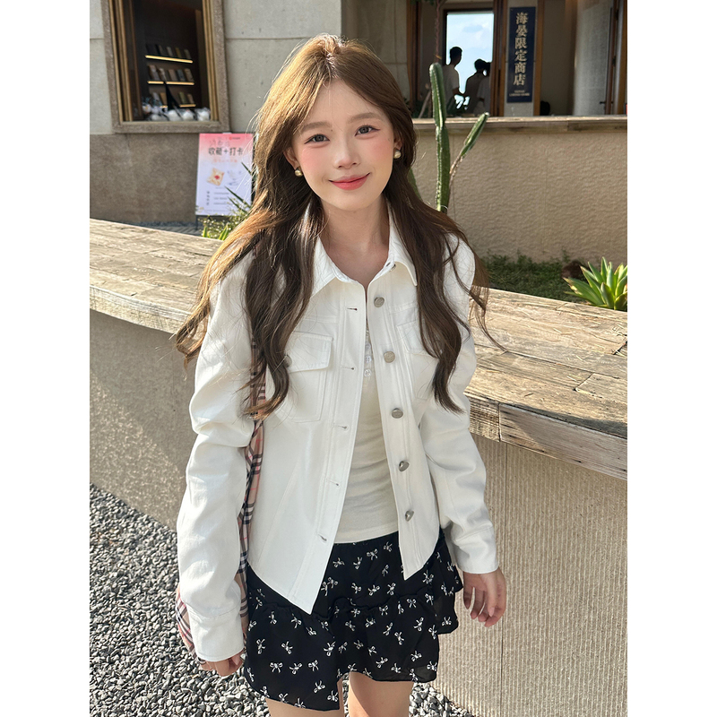 American High Street Style White Short Jacket with Lapels for Women, 2026 Autumn New Model, Petite Commuter Casual Jacket Top American High Street Style White Short Jacket with Lapels for Women, 2026 Autumn New Model, Petite Commuter Casual Jacket Top