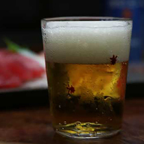 (Wang Bo Bos Happy Life) Spot Japanese Iwazawa Shoichiro Carved Round Goldfish Glass Cup Gift