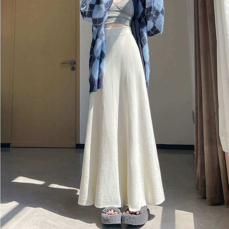 Gentle Style White Knitted Skirt for Women, Autumn and Winter High-Waisted Large Flared Umbrella Skirt with Drape, A-Line Mid-Length Bodycon Skirt