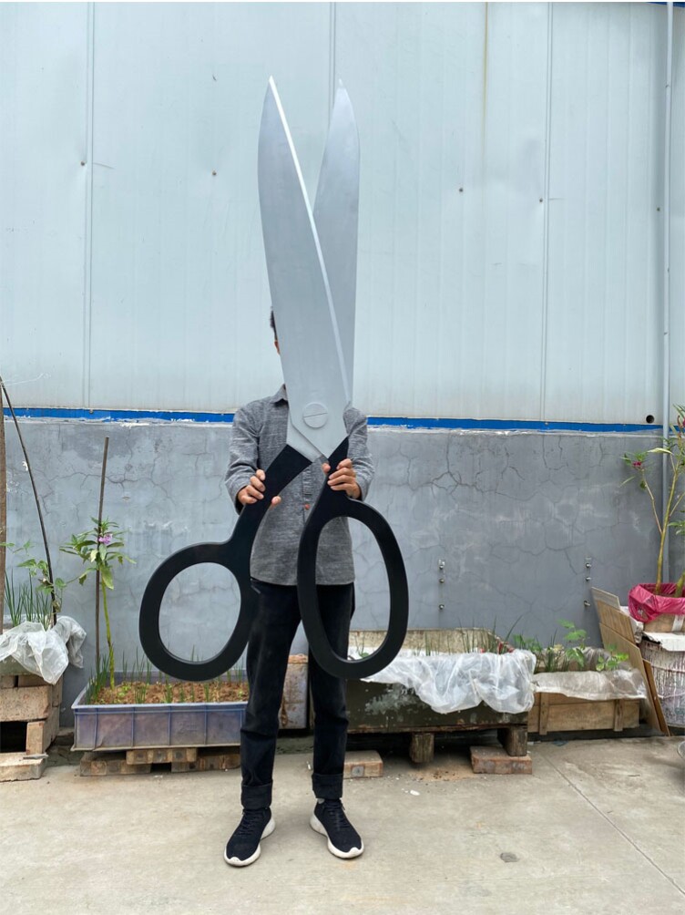 🔥 Oversized scissors prop - the new comedy hit for stage performances 🌟