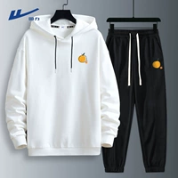 Белый (оранжевый логотип h на груди) + черный (оранжевый логотип на брюках h)