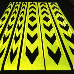 Super Film Waterproof Two-Way Arrow Reflective Strip Truck Body Bumper Decoration Anti-Collision Warning Guide Logo Sticker
