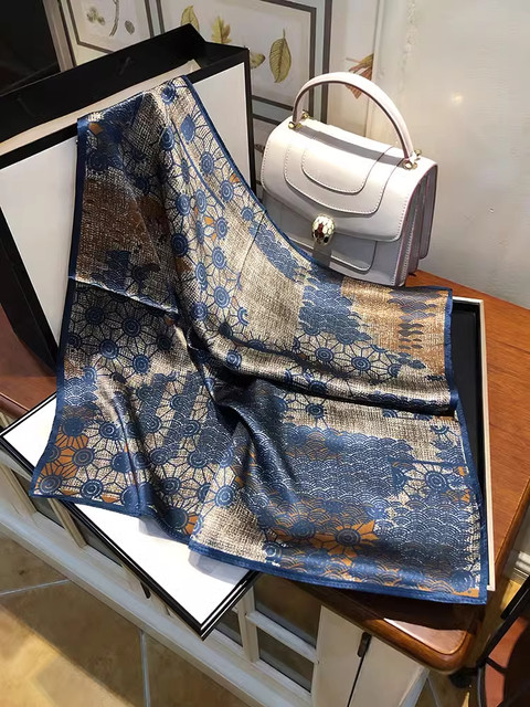 Versatile blue silk scarf 100% mulberry silk small square scarf spring and autumn Korean high-end gift small scarf to protect the cervical spine