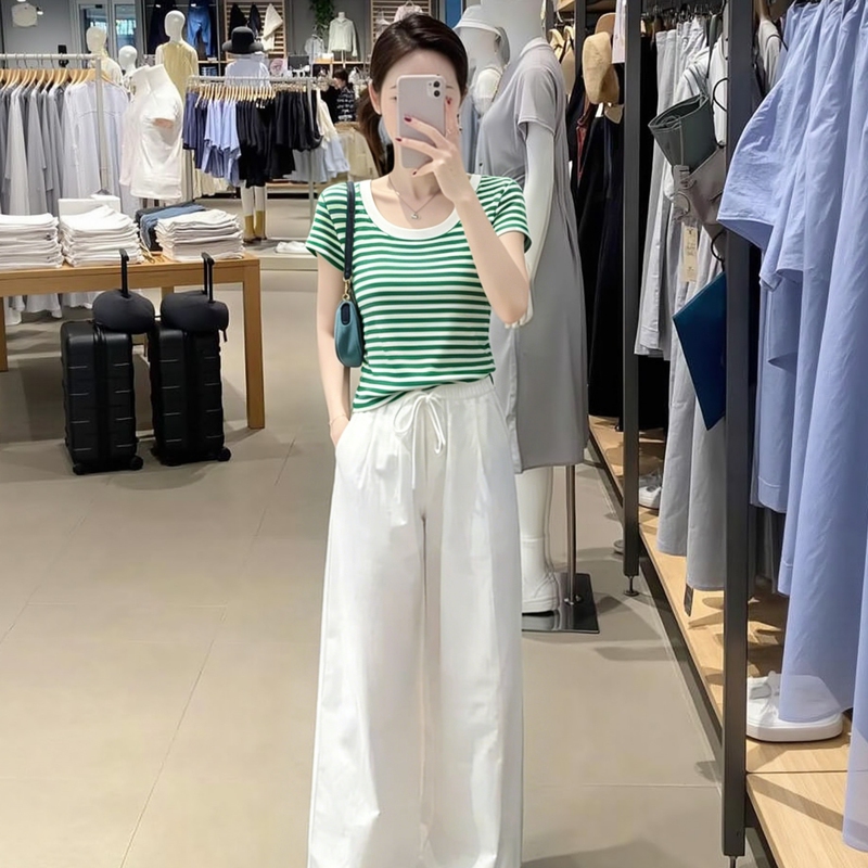 Japanese-Style Casual Lazy Style Green and White Striped Short-Sleeve U-Neck T-Shirt for Women, Summer Slim Fit Versatile Youthful Top
